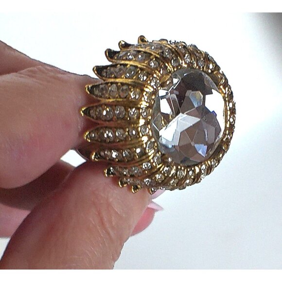 Betsey Johnson Amorita Gold-Tone Crystal Flower Mushroom Statement Ring - Picture 5 of 7